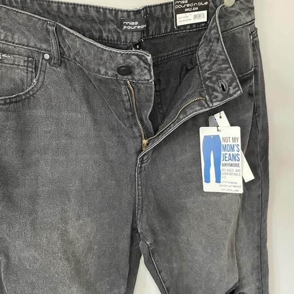 Miss poured in blue NWT distressed high waisted ankle jeans - Picture 4 of 8